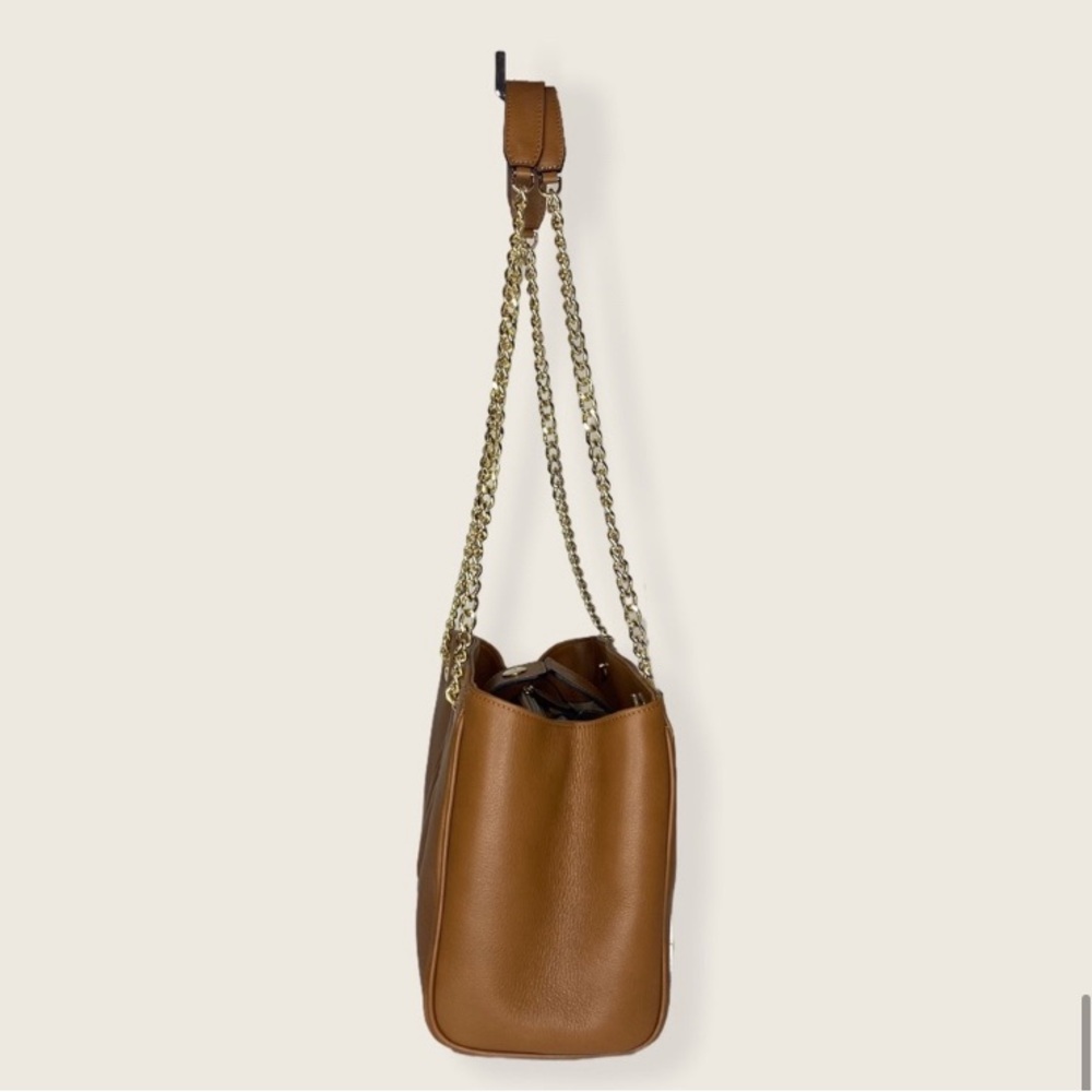 NWT Authentic VALENTINO By Mario Valentino Gold Chain Ladies Crossbody/ Tote Bag - Picture 11 of 15
